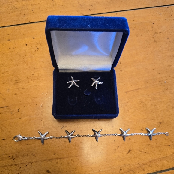 Sterling silver starfish earring and bracelet set. - Picture 2 of 5